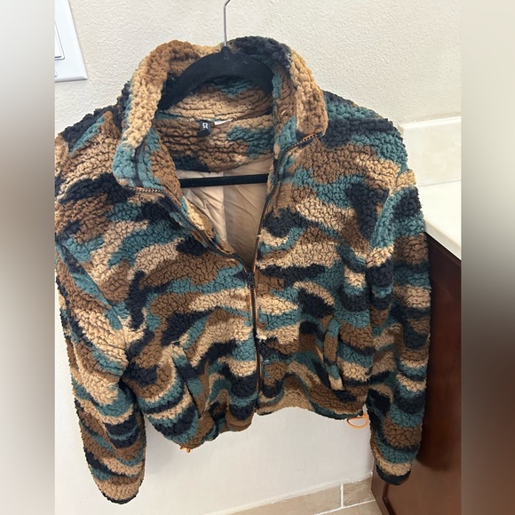 Jacket - Picture 3 of 8